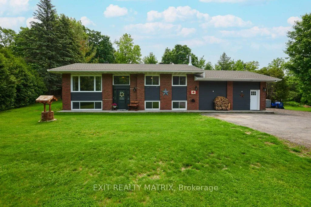 8296 Corlyon St, Ottawa